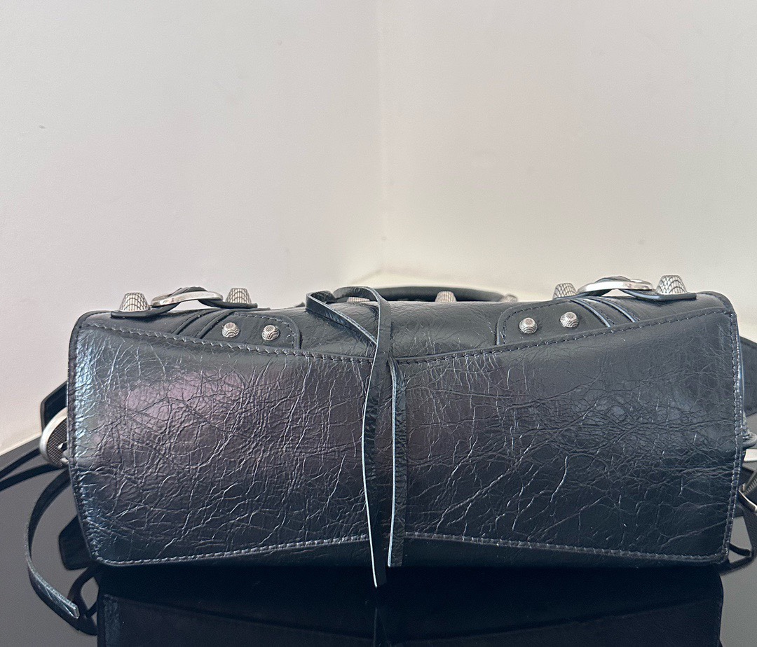 バレンシアガ「Balenciaga」モーターサイクルバッグ