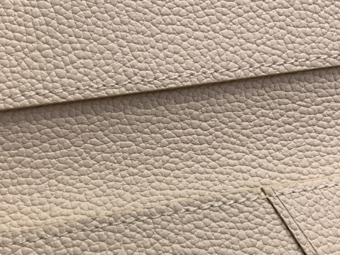 ルイ・ヴィトン「Louis Vuitton」パスポートホルダー