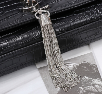 サンローラン「Saint Laurent」KATE 24cm クロコダイル柄フリンジデザイン