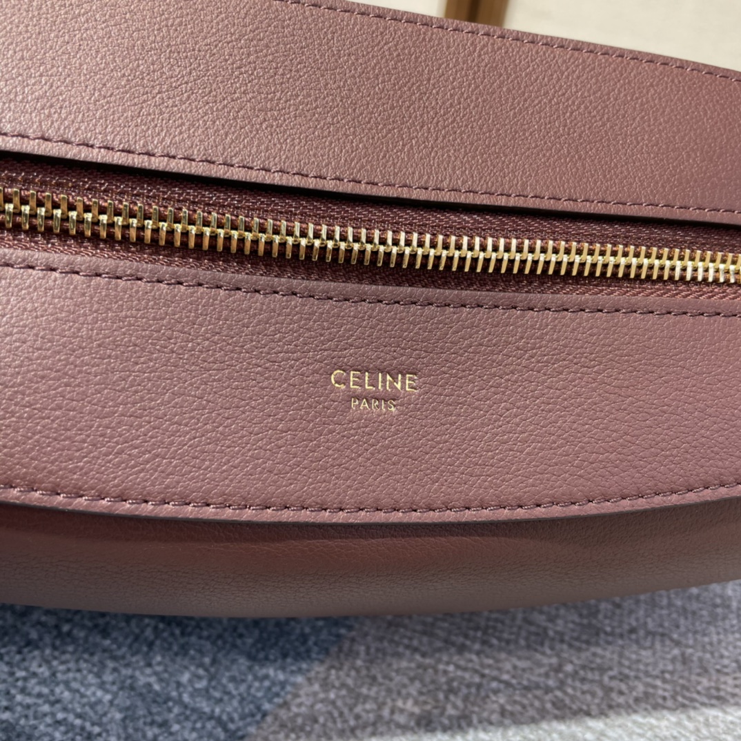 セリーヌ「Celine」AVA レザー ショルダーバッグ