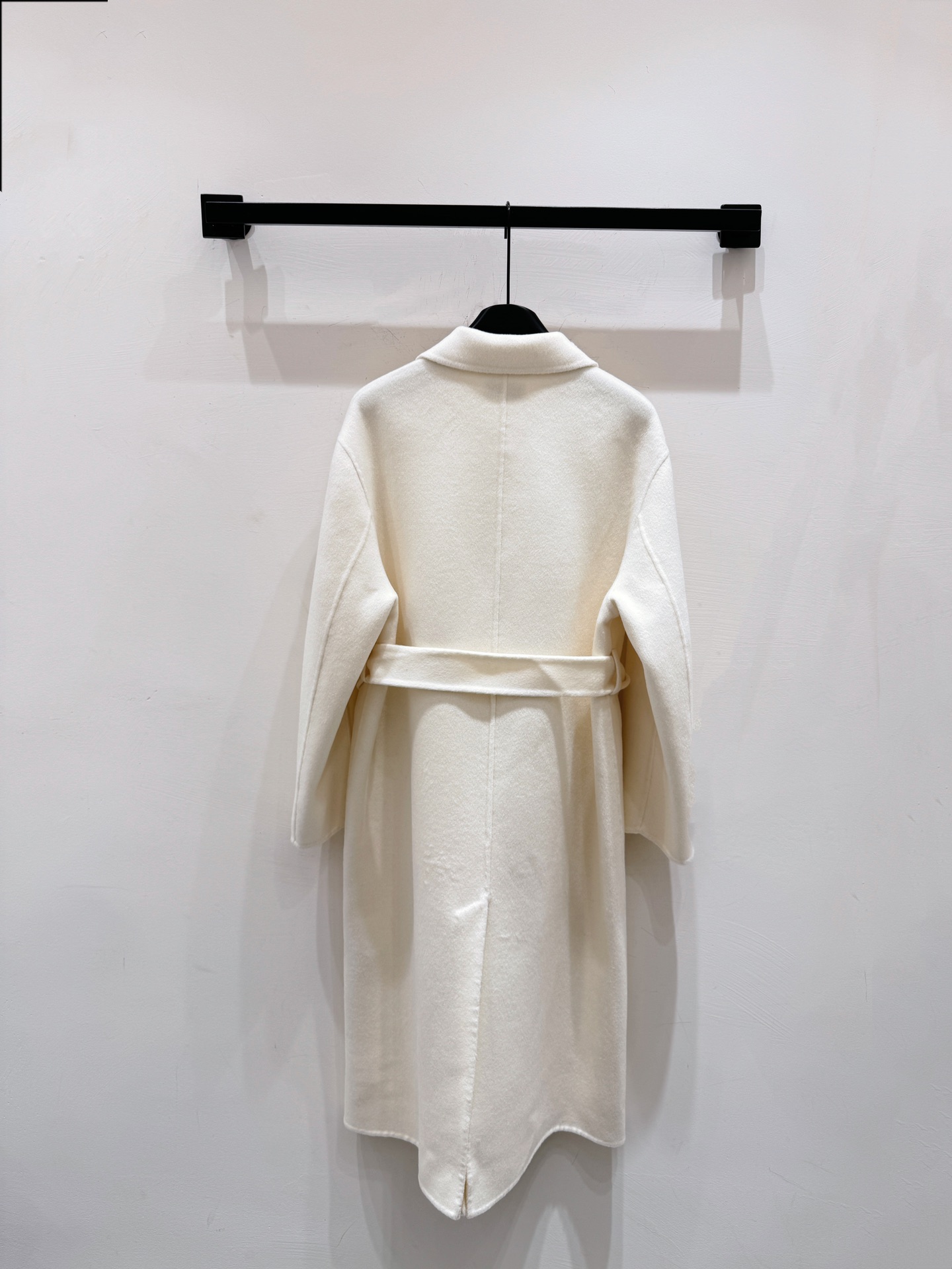 エルメス「Hermès」2025ニューコレクション コート