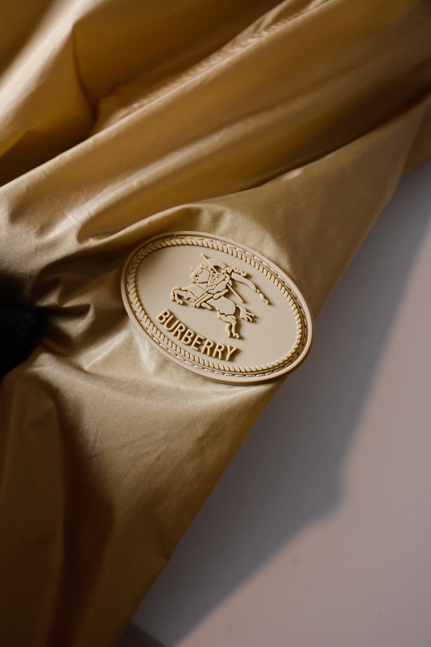 バーバリー「Burberry」Kensington Trench Coat