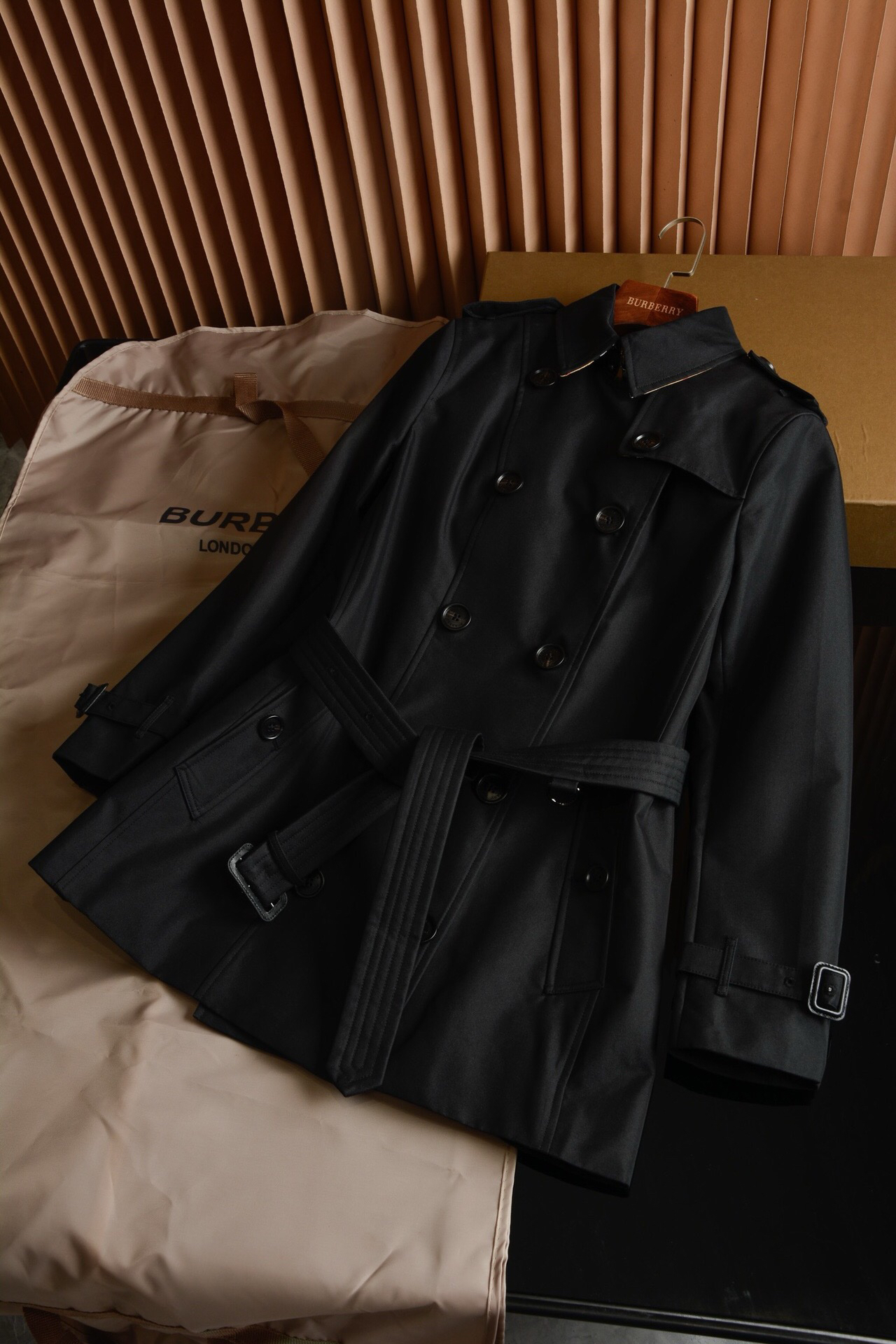 バーバリー「Burberry」チェルシー ヘリテッジ トレンチコート