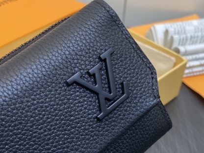ルイ・ヴィトン「Louis Vuitton」ポルトフォイユ･パイロット