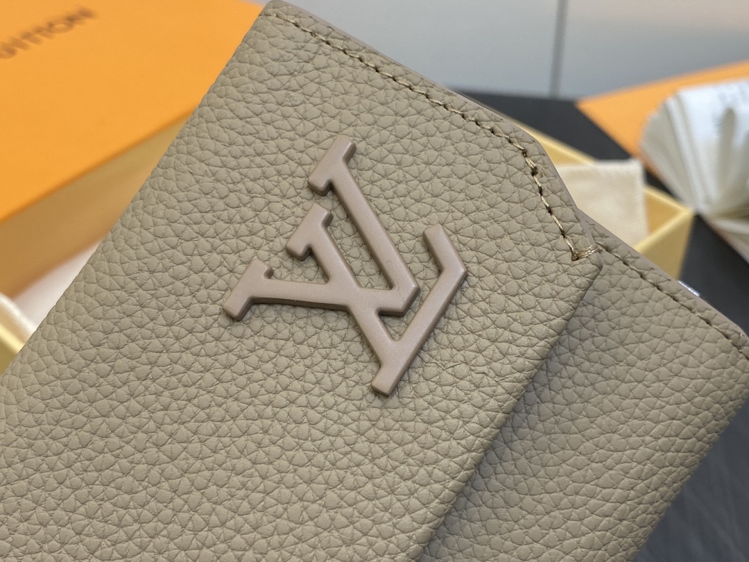 ルイ・ヴィトン「Louis Vuitton」ポルトフォイユ･パイロット