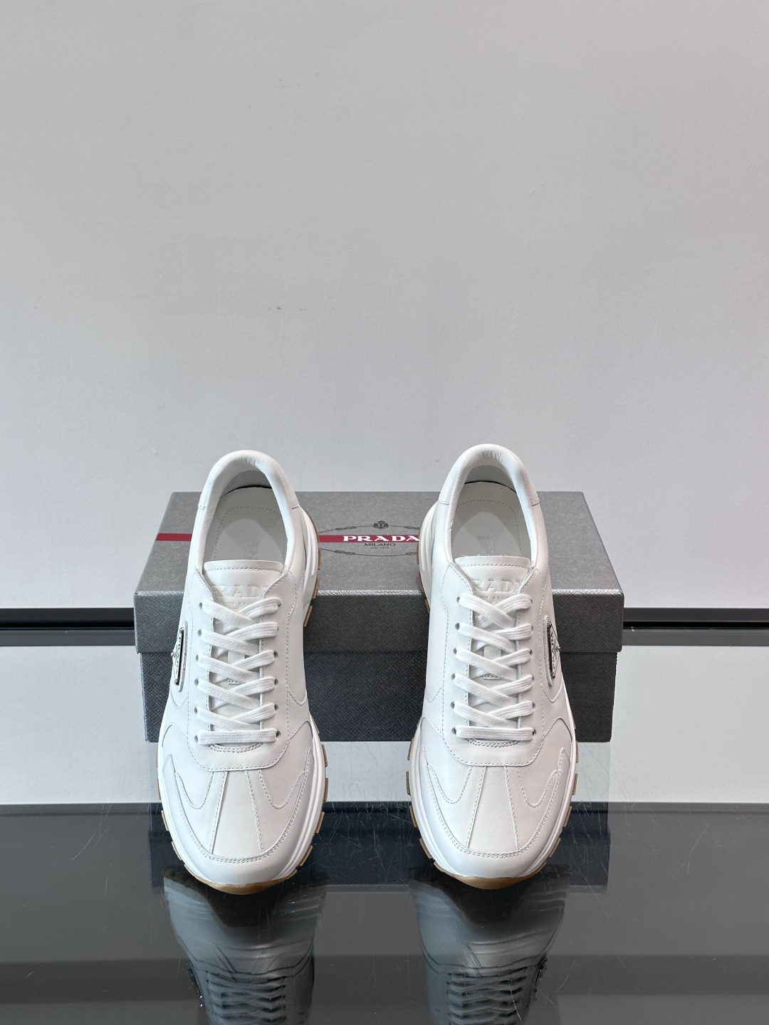 プラダ「Prada」メンズ スポーツ スニーカー