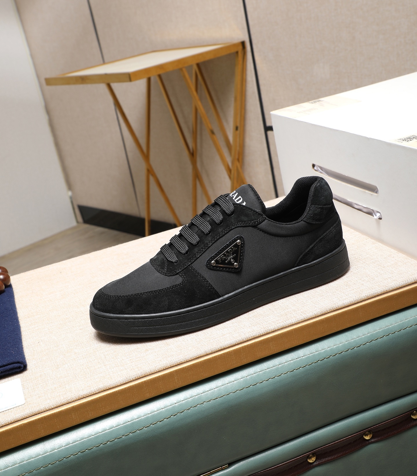 プラダ「Prada」メンズ スポーツ スニーカー