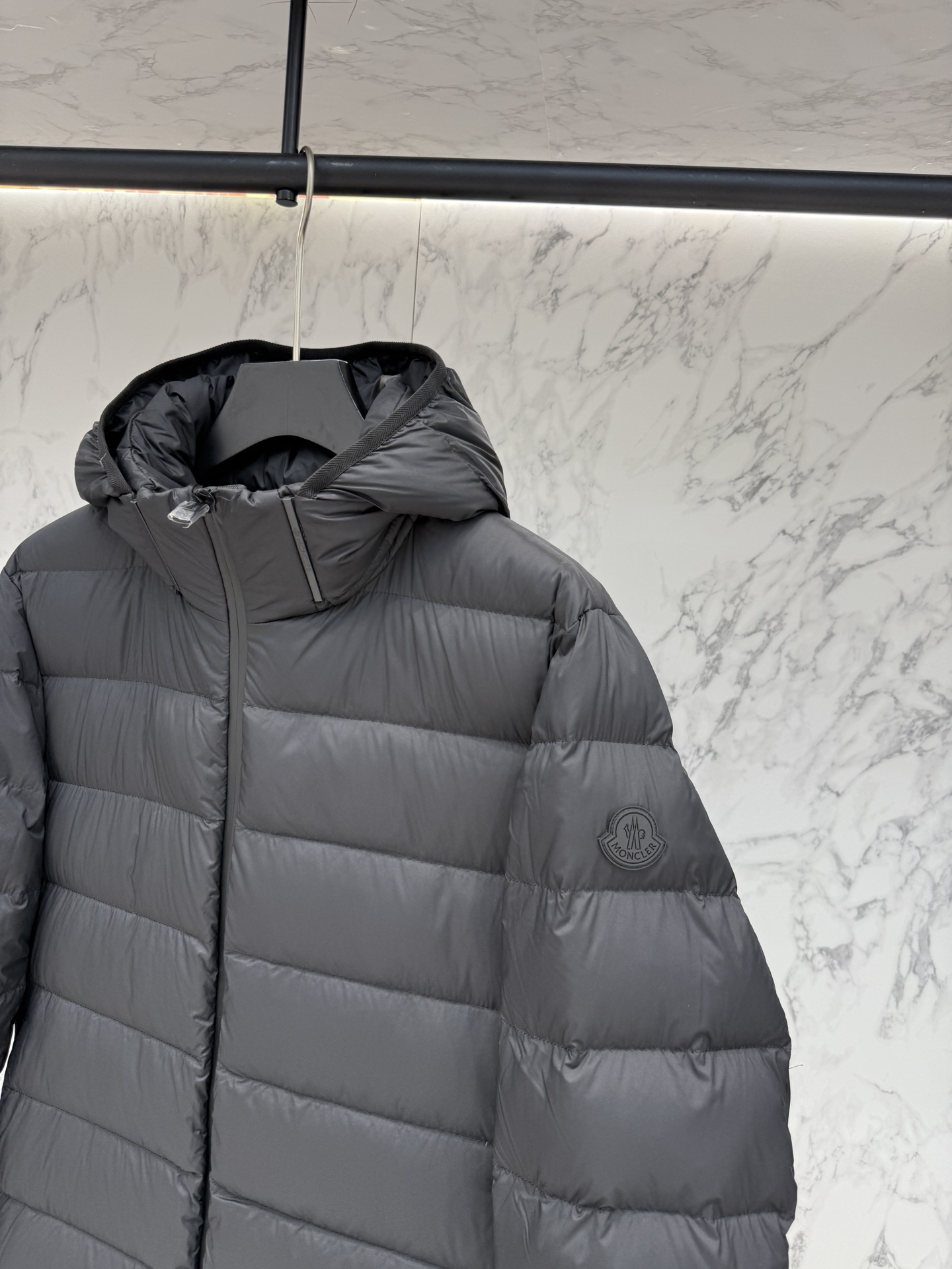 モンクレール「Moncler」2025年秋冬新作 ダウンジャケット