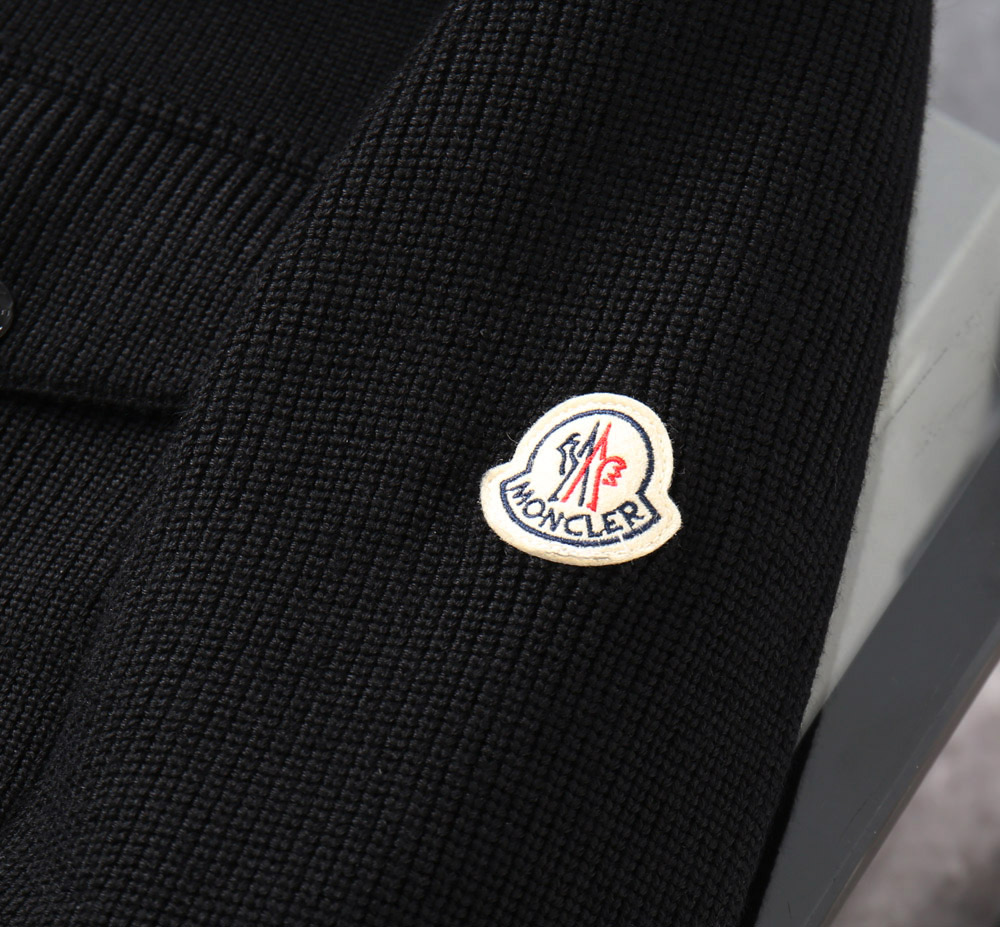 モンクレール「Moncler」2025年秋冬新作 ダウンジャケット