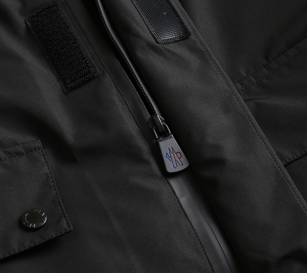 モンクレール「Moncler」カラーブロック ダウンジャケット