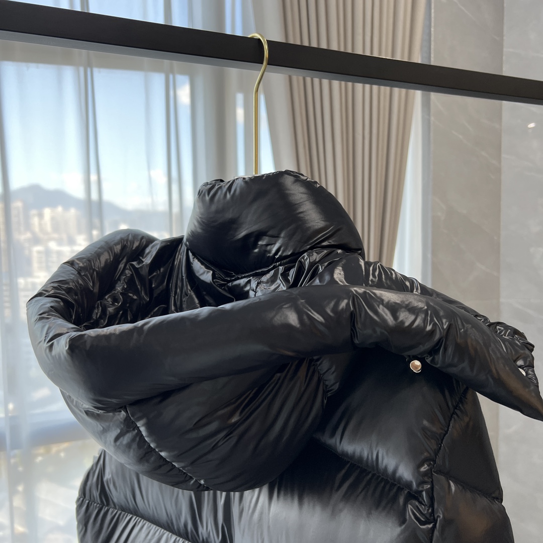 モンクレール「Moncler」トリコロールストラップ ダウンジャケット