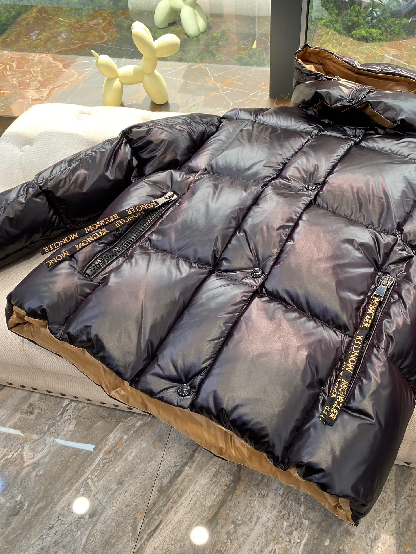 モンクレール「Moncler」フード付きハイネック ダウンジャケット