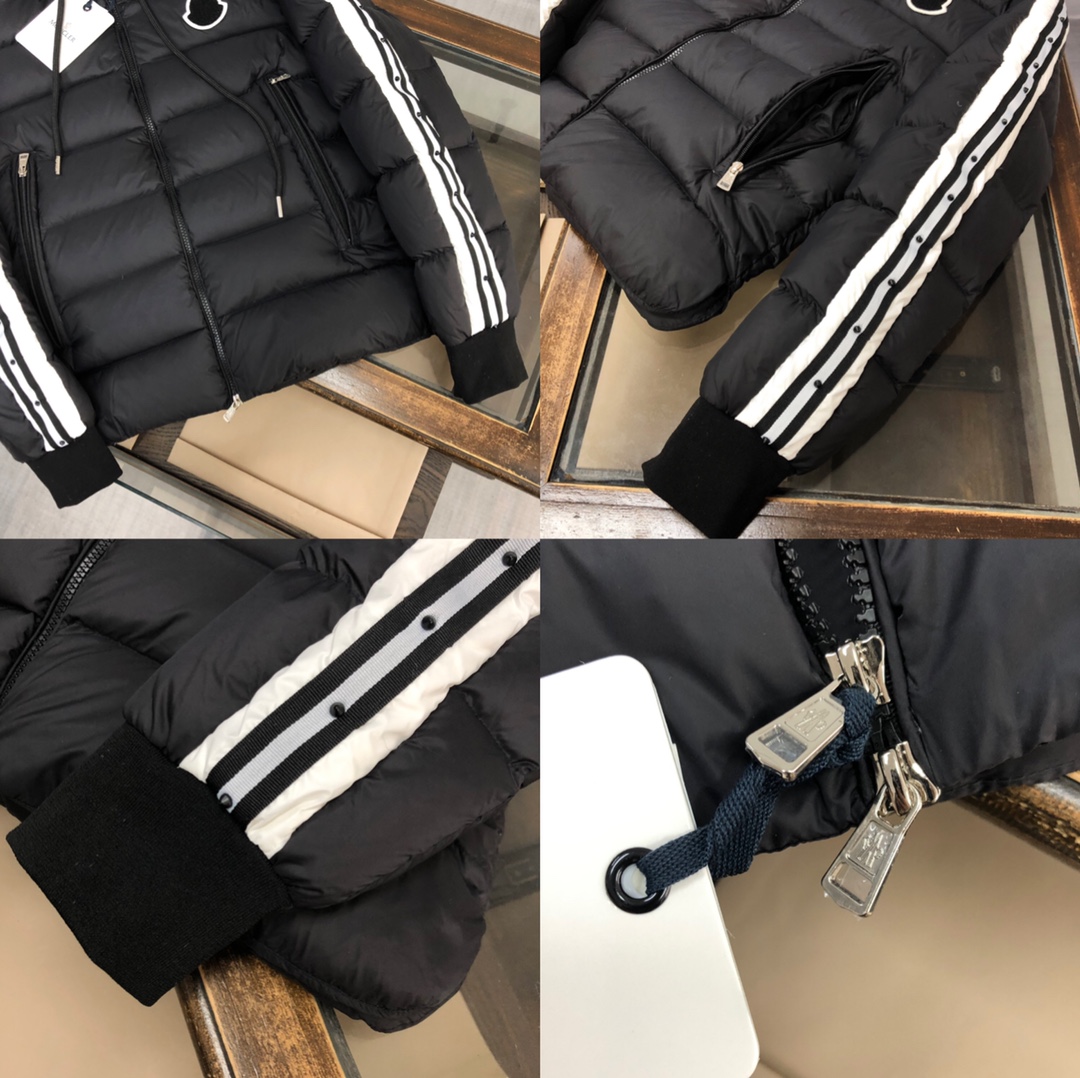 モンクレール「Moncler」 ダウンジャケット
