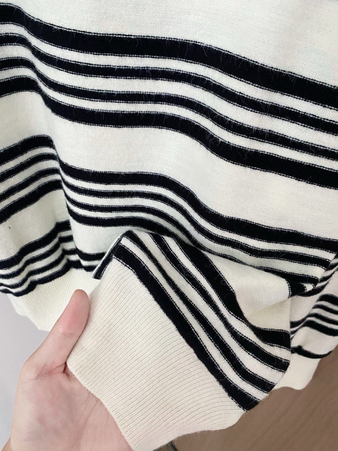 シャネル「Chanel」ストライプ カラー ニット セーター