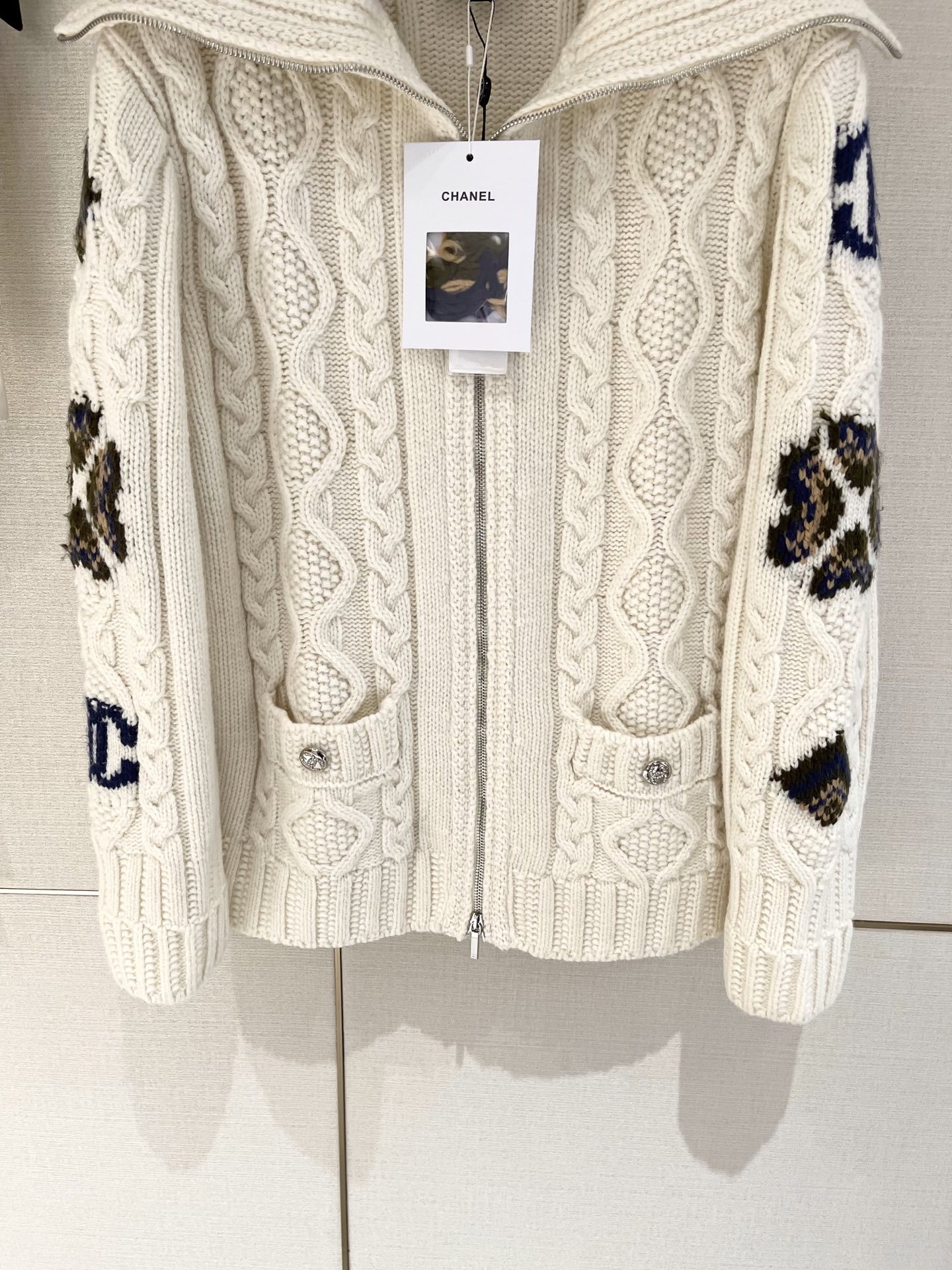 シャネル「Chanel」スペシャル ウールシルク カーディガン