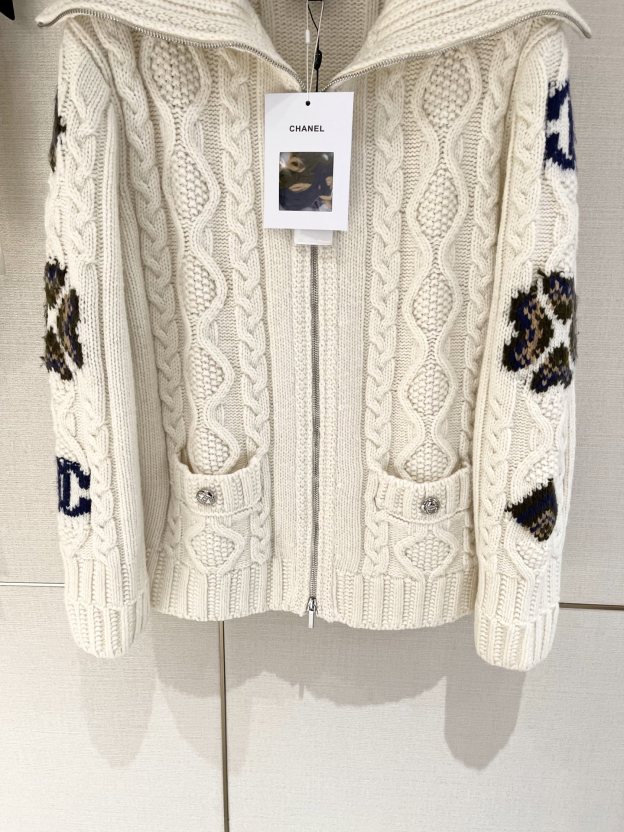 シャネル「Chanel」スペシャル ウールシルク カーディガン