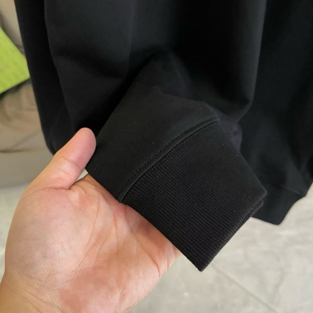 シャネル「Chanel」ダブルC ロゴ プリント スウェットシャツ