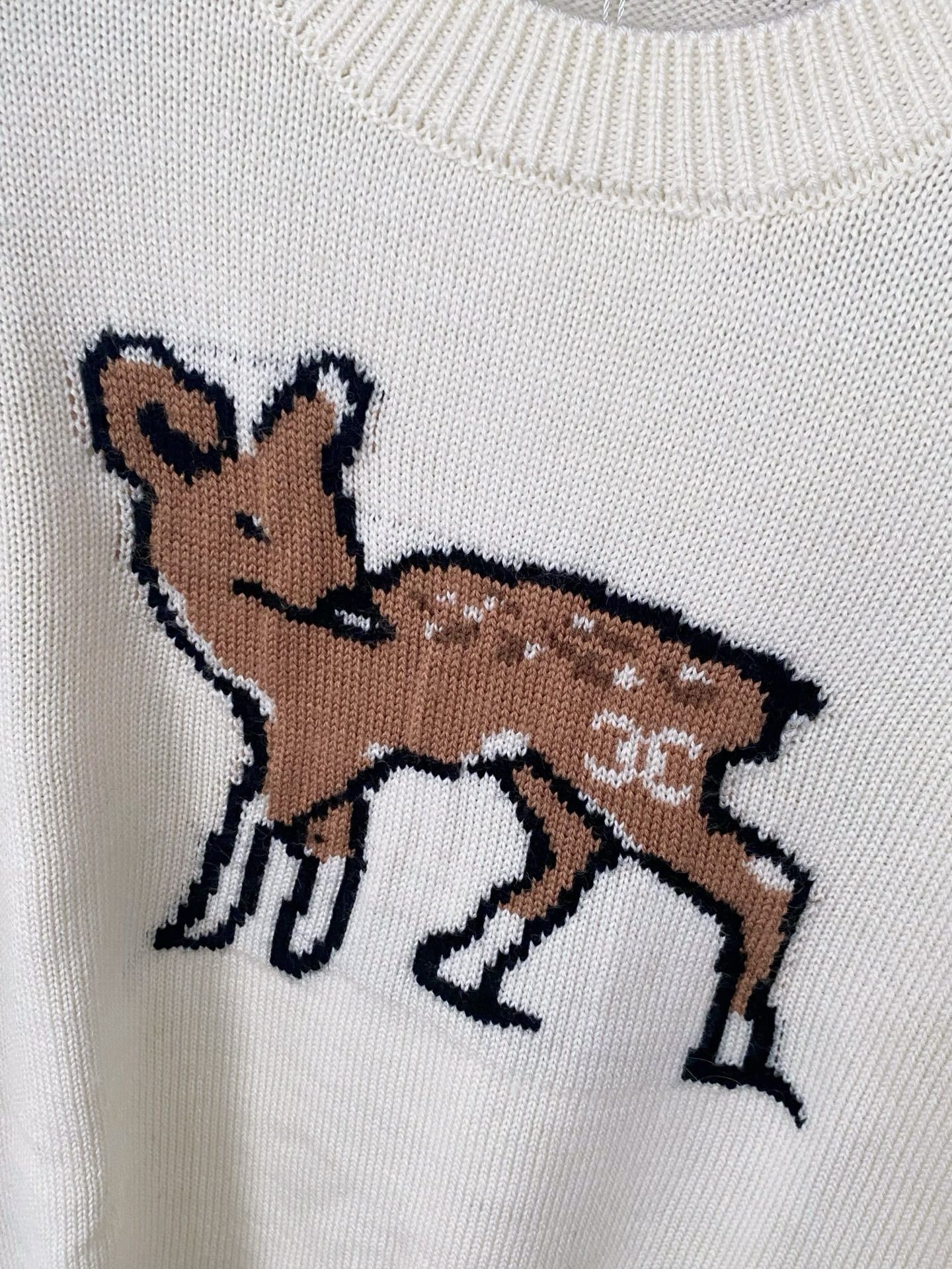 シャネル「Chanel」ロゴ ボタン ニット セーター