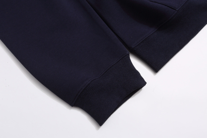 グッチ「Gucci」エンブロイダリー ジップネック スウェットシャツ