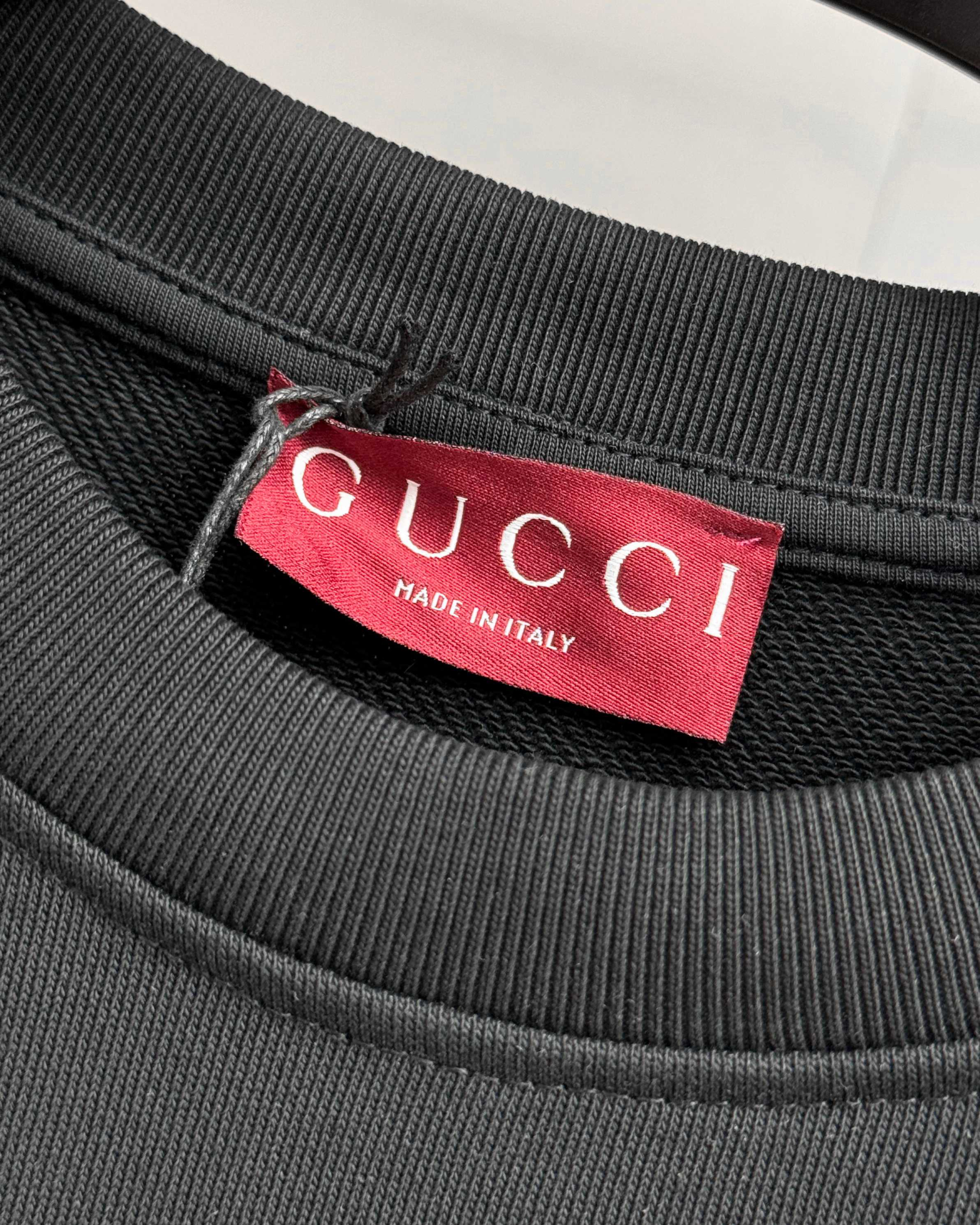 グッチ「Gucci」ロゴ プリント ラウンドネック スウェットシャツ