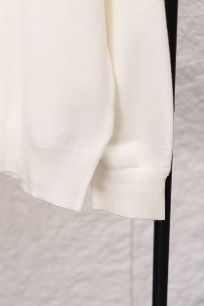 グッチ「Gucci」 スマイルロゴ ニットセーター