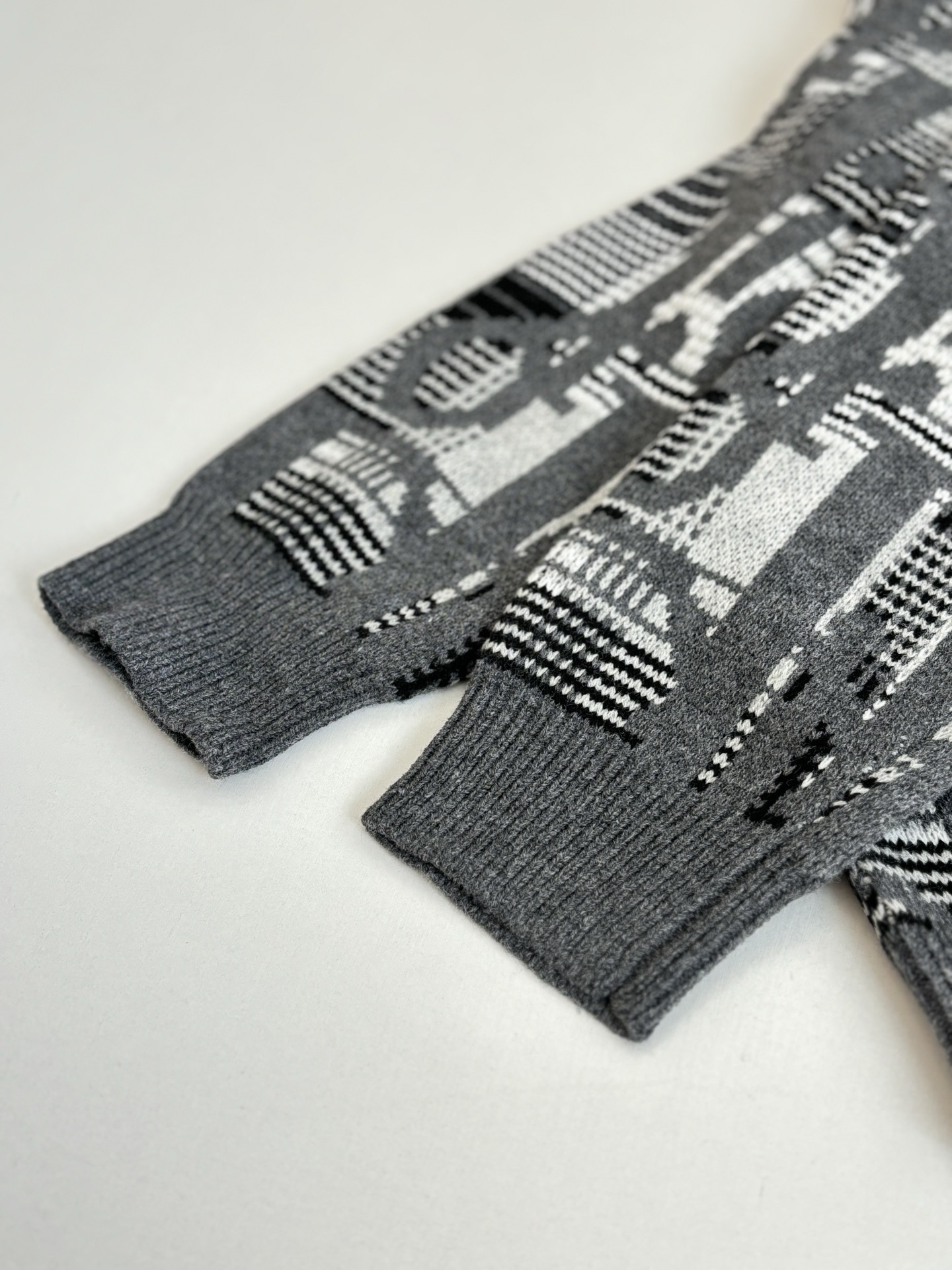 ディオール「Dior」 オブリーク ウール ジャカード ニットセーター