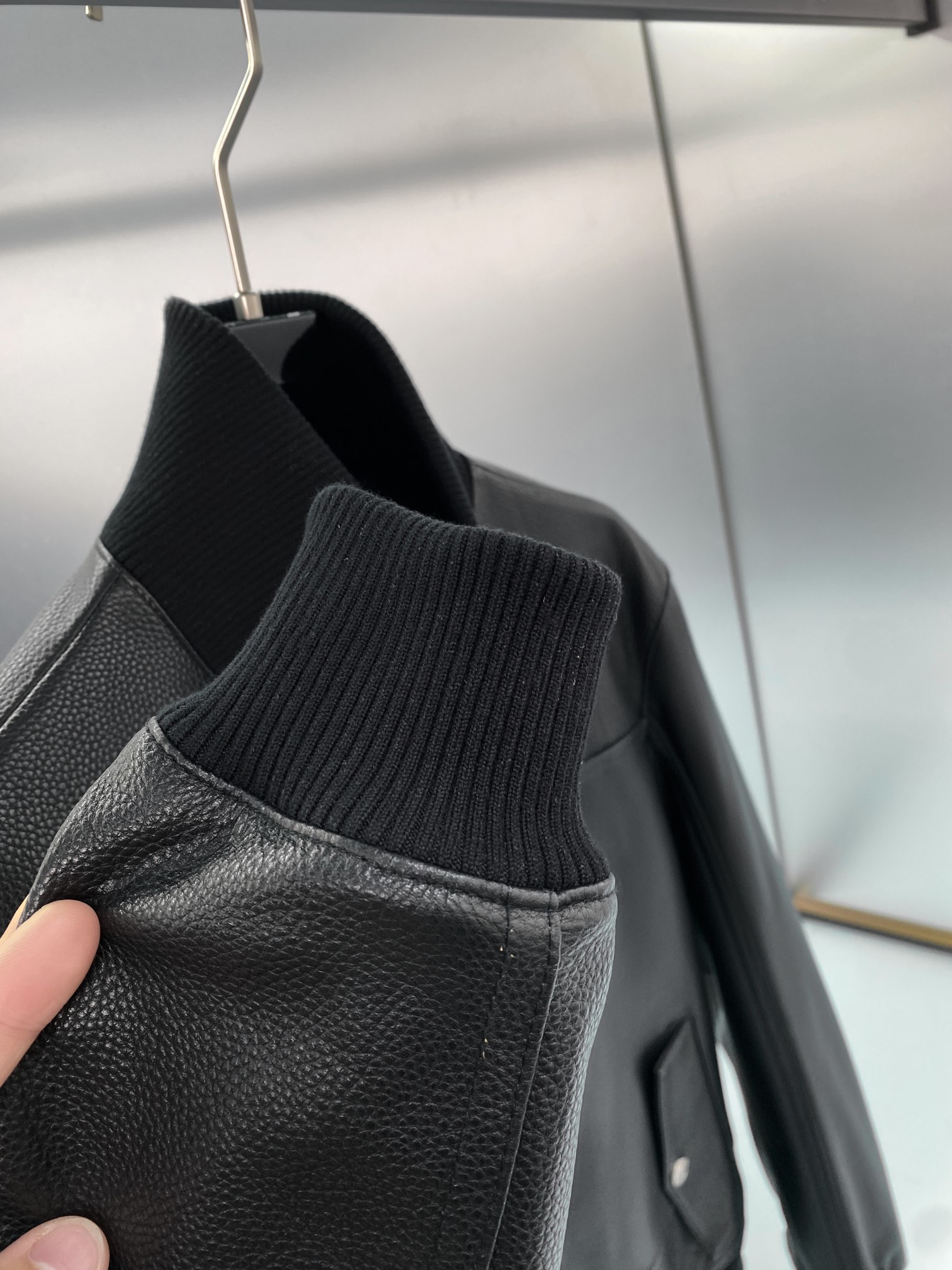 エルメス「Hermès」 ヴェリーヌ カルフスキン アーカイブ スタンドカラー メンズ ジャケット