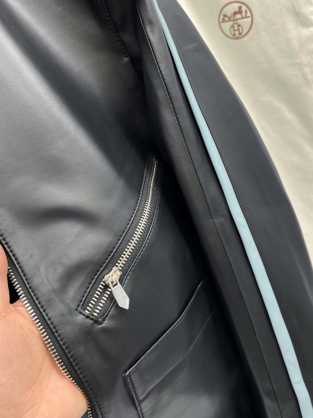 エルメス「Hermès」レザー&ファブリック パネル ジップ ジャケット