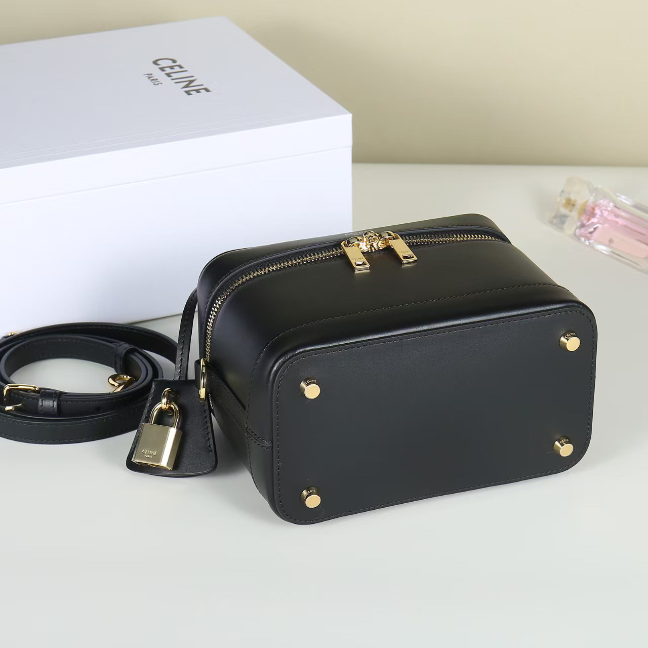 セリーヌ「Celine」 VANITY レザー コスメティック ケース