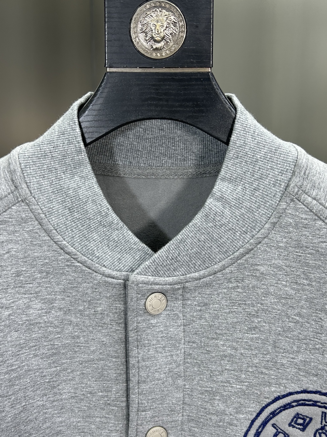 エルメス「Hermès」レザーエンブロイダリー スラウチショルダー ジャケット