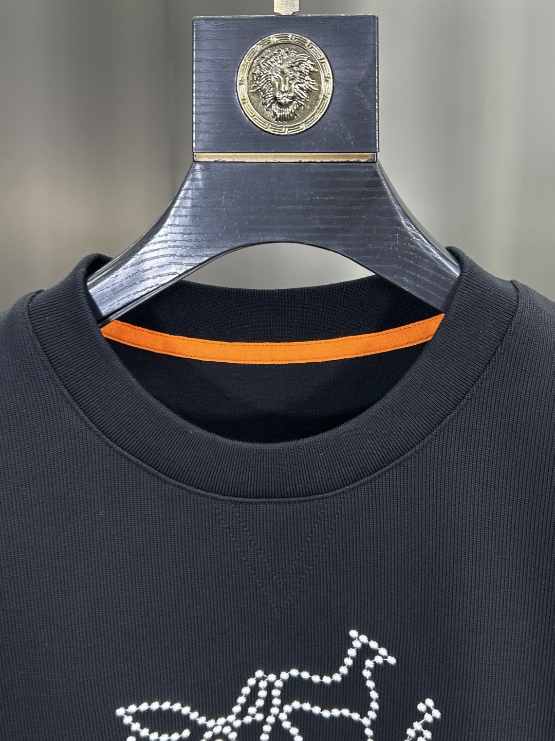 エルメス「Hermès」オートン/ウィンター キャリッジ "H" エンブロイダリー スウェットシャツ