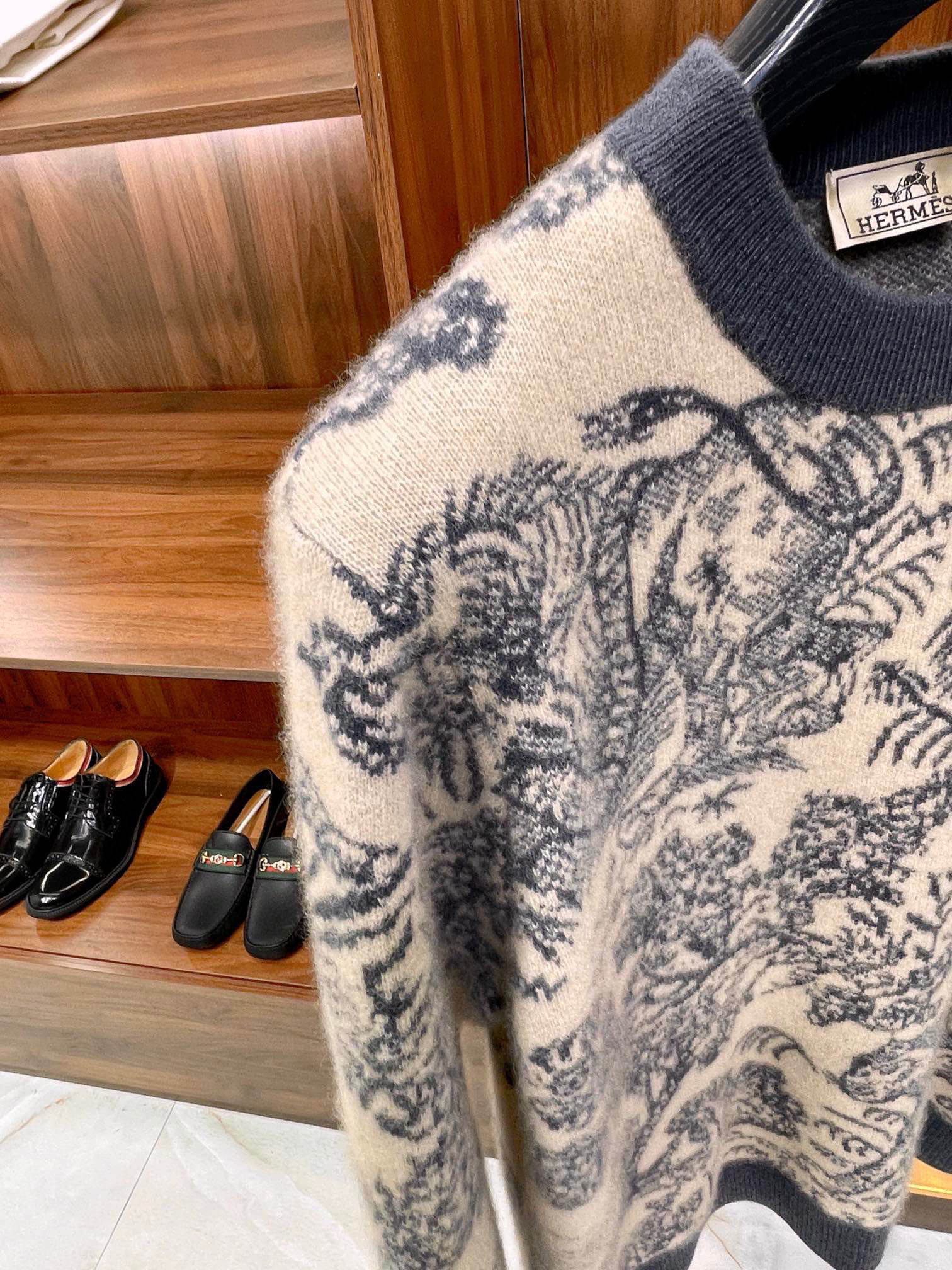 エルメス「Hermès」フォレスト アニマル ジャカード カシミア セーター