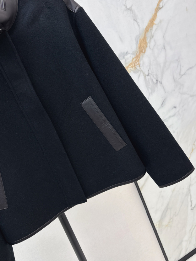 エルメス「Hermès」レザーパネル スタンドカラー ジャケット