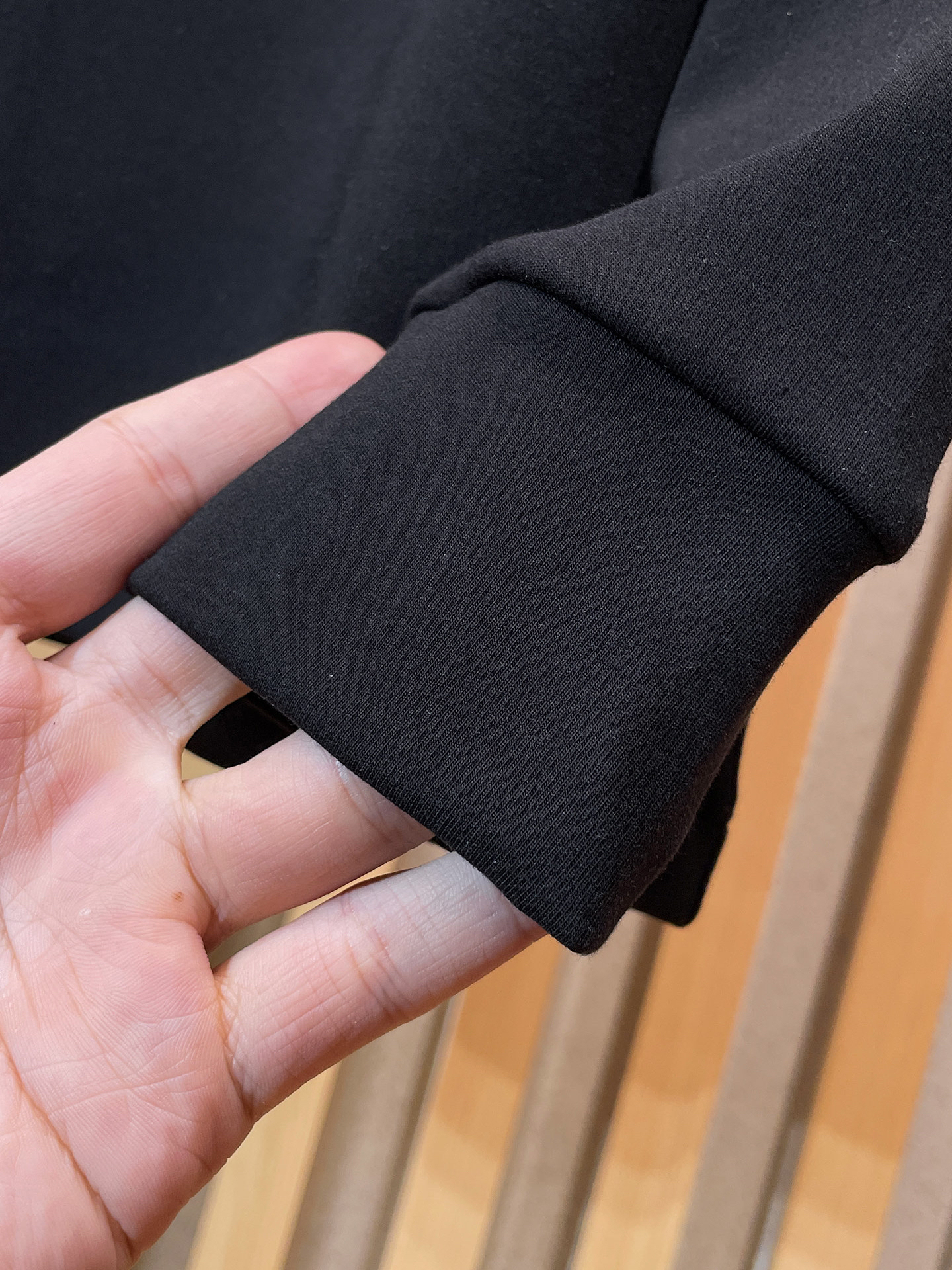 エルメス「Hermès」エンブロイダリー ロゴ スウェットシャツ