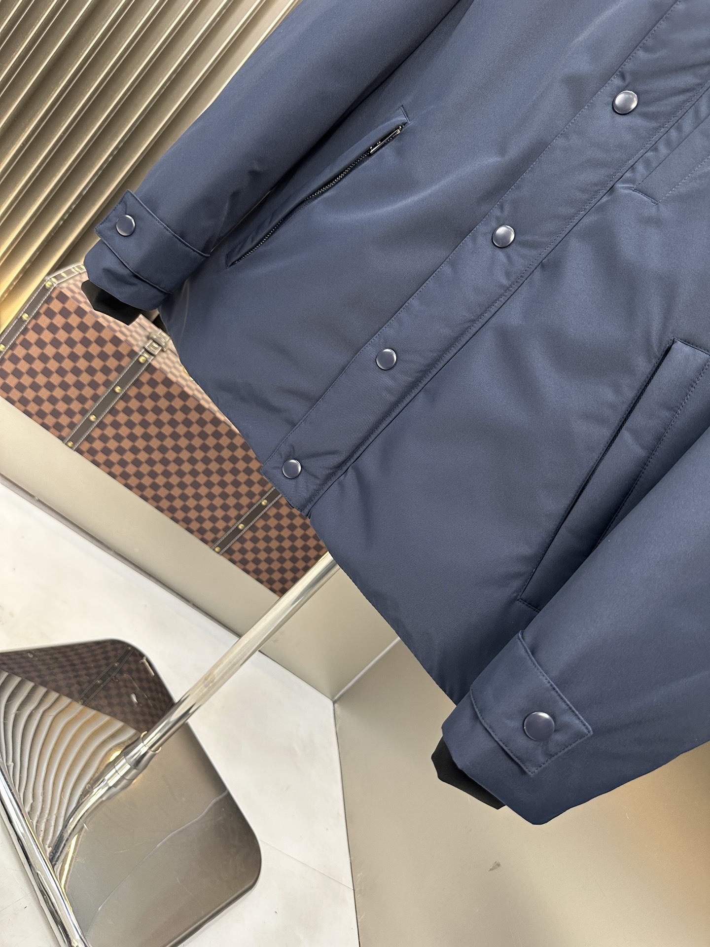 プラダ「Prada」リニューサブル ナイロン ダウンジャケット