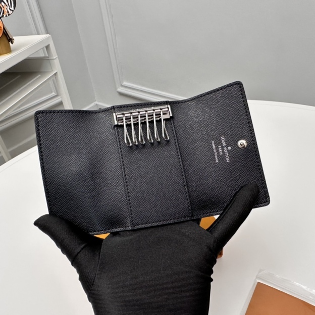 ルイ・ヴィトン「Louis Vuitton」キーケース ミュルティクレ 6