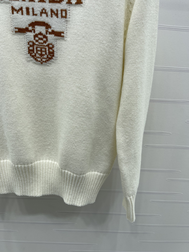 プラダ「Prada」レター ロゴ クルーネック セーター