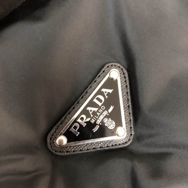 プラダ「Prada」ダウン ジャケット