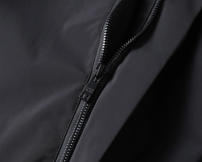 プラダ「Prada」テクニカル ジャケット