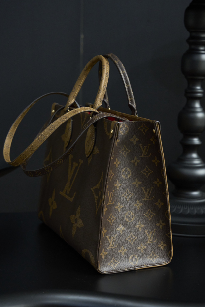 ]ルイ・ヴィトン「Louis Vuitton」オン・ザ・ゴー MM モノグラムリバース ショルダーバッグ