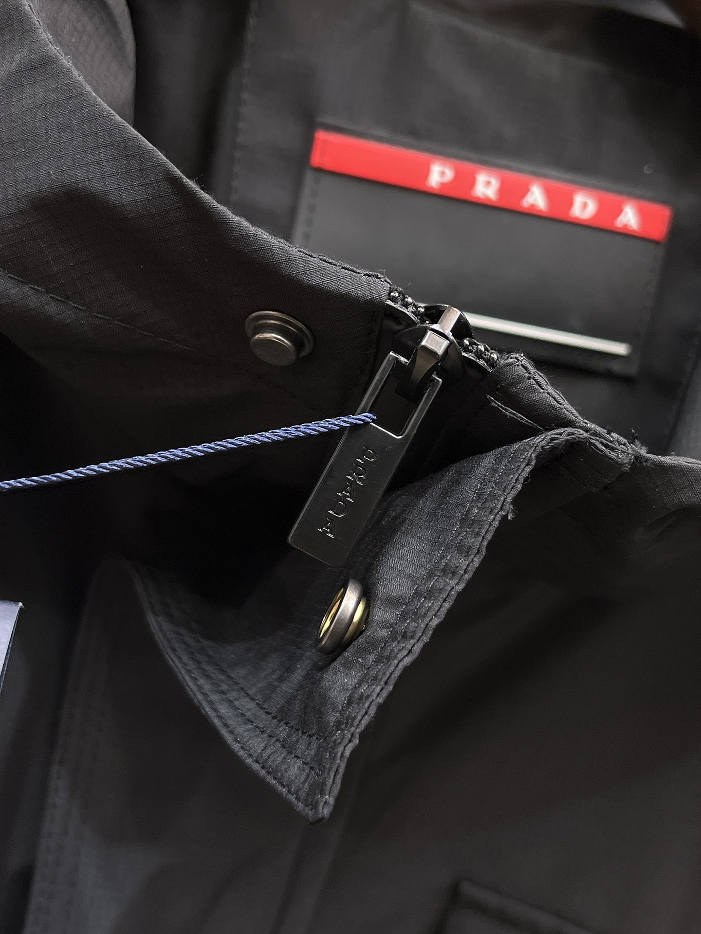 プラダ「Prada」テクニカル ジャケット