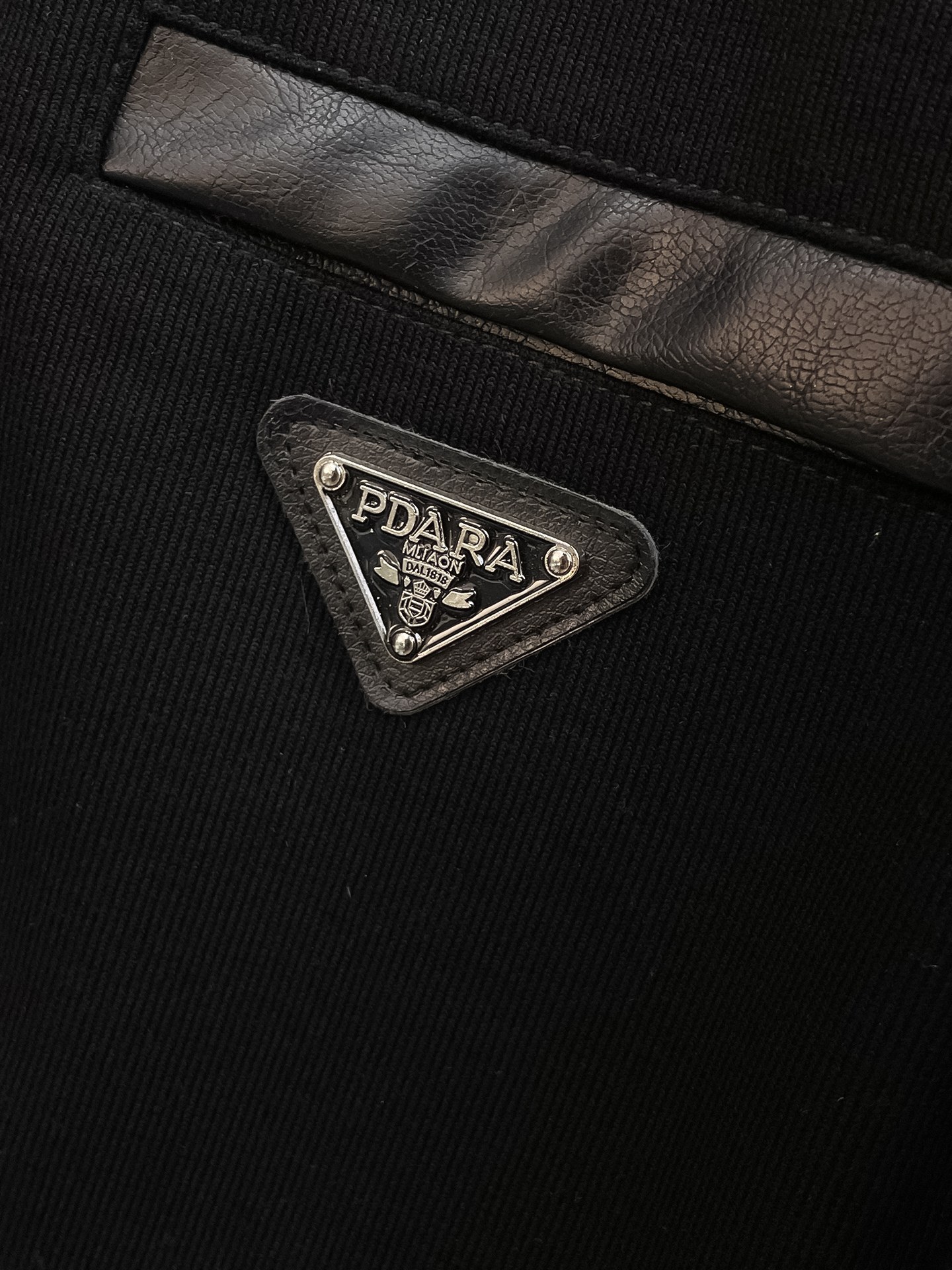 プラダ「Prada」テクニカル ジャケット