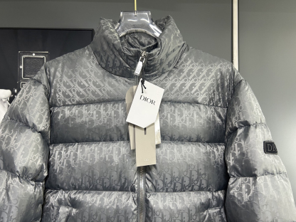ディオール「Dior」オブリーク キルト ダウン ジャケット