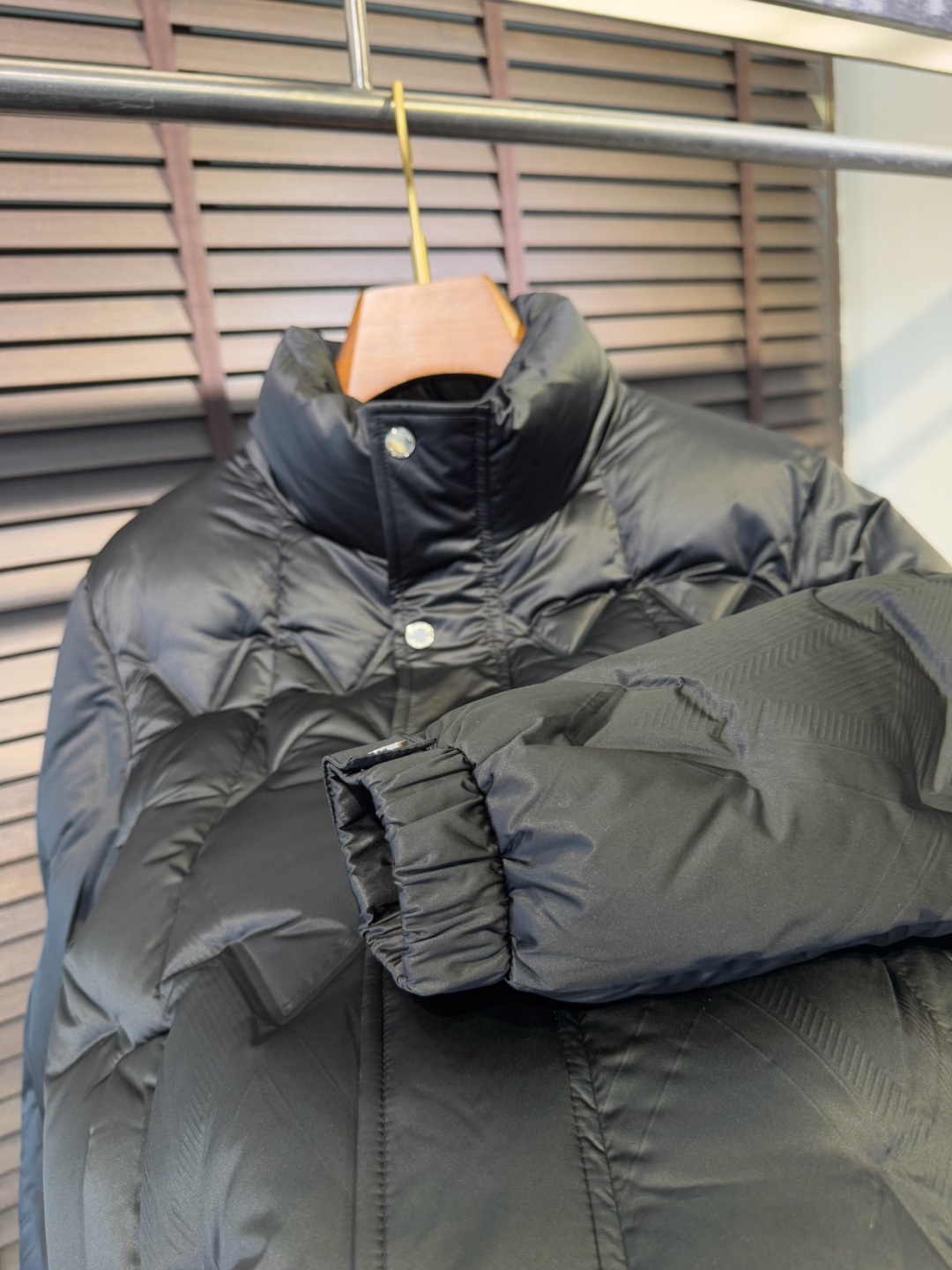 ディオール「Dior」STORM COLLAR ダウンジャケット