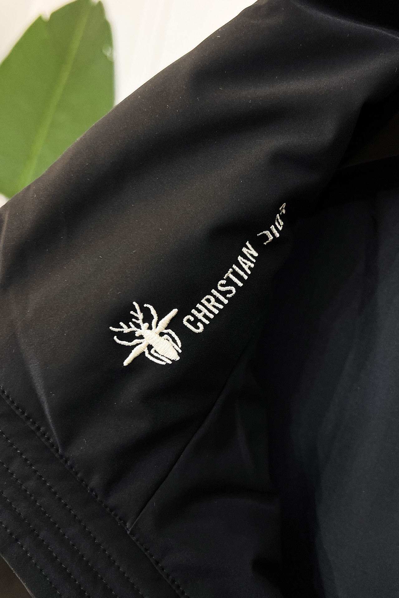 ディオール「Dior」モダン ダウンジャケット