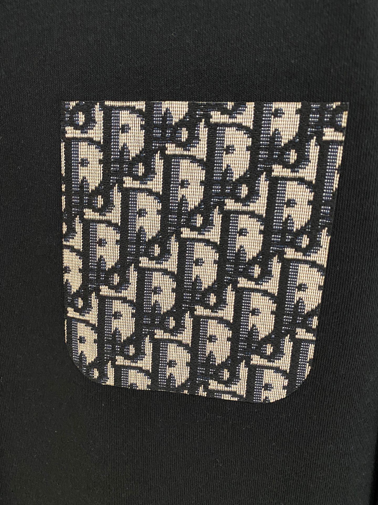 ディオール「Dior」エッセンシャル クルーネック スウェットシャツ