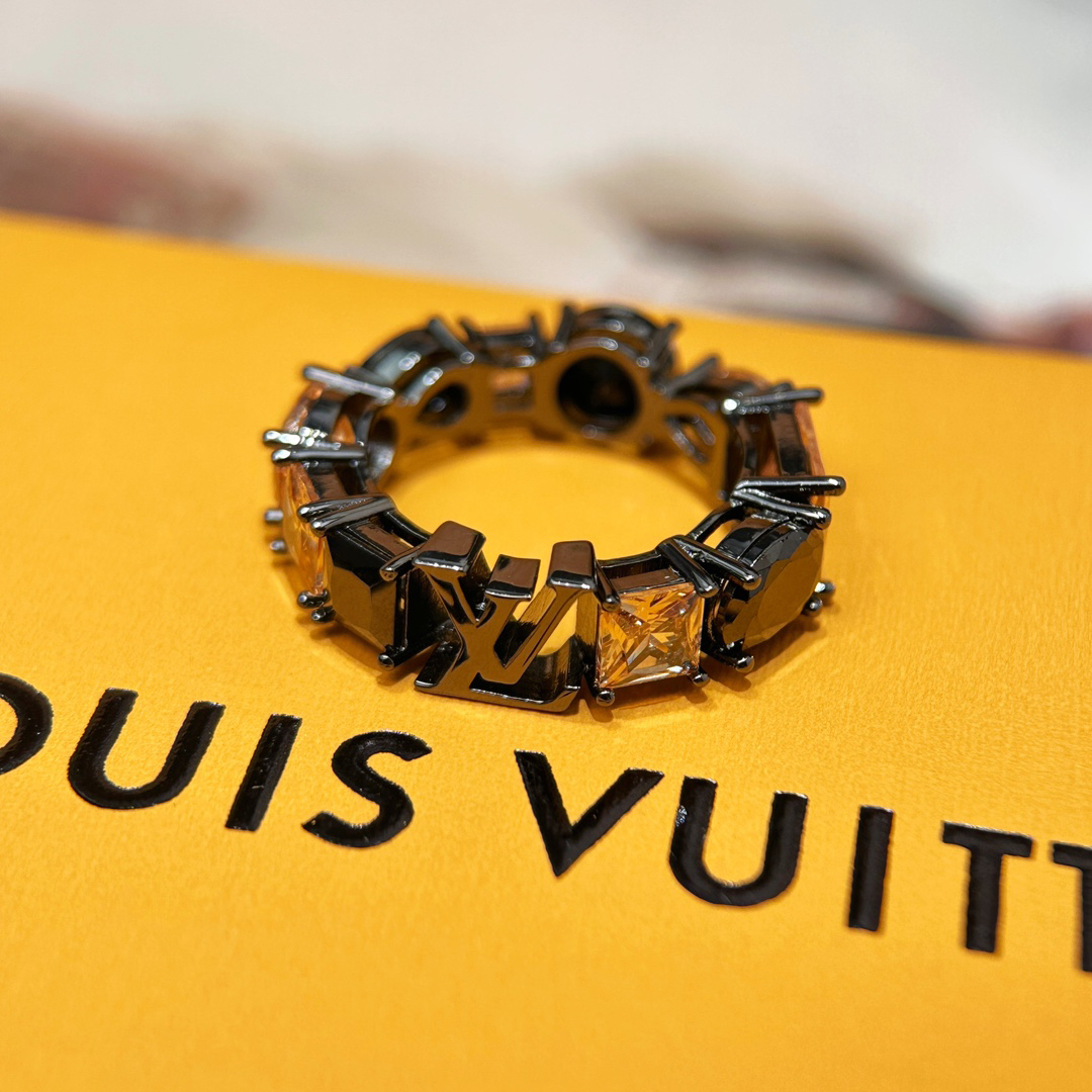 ルイ・ヴィトン「Louis Vuitton」Light リング