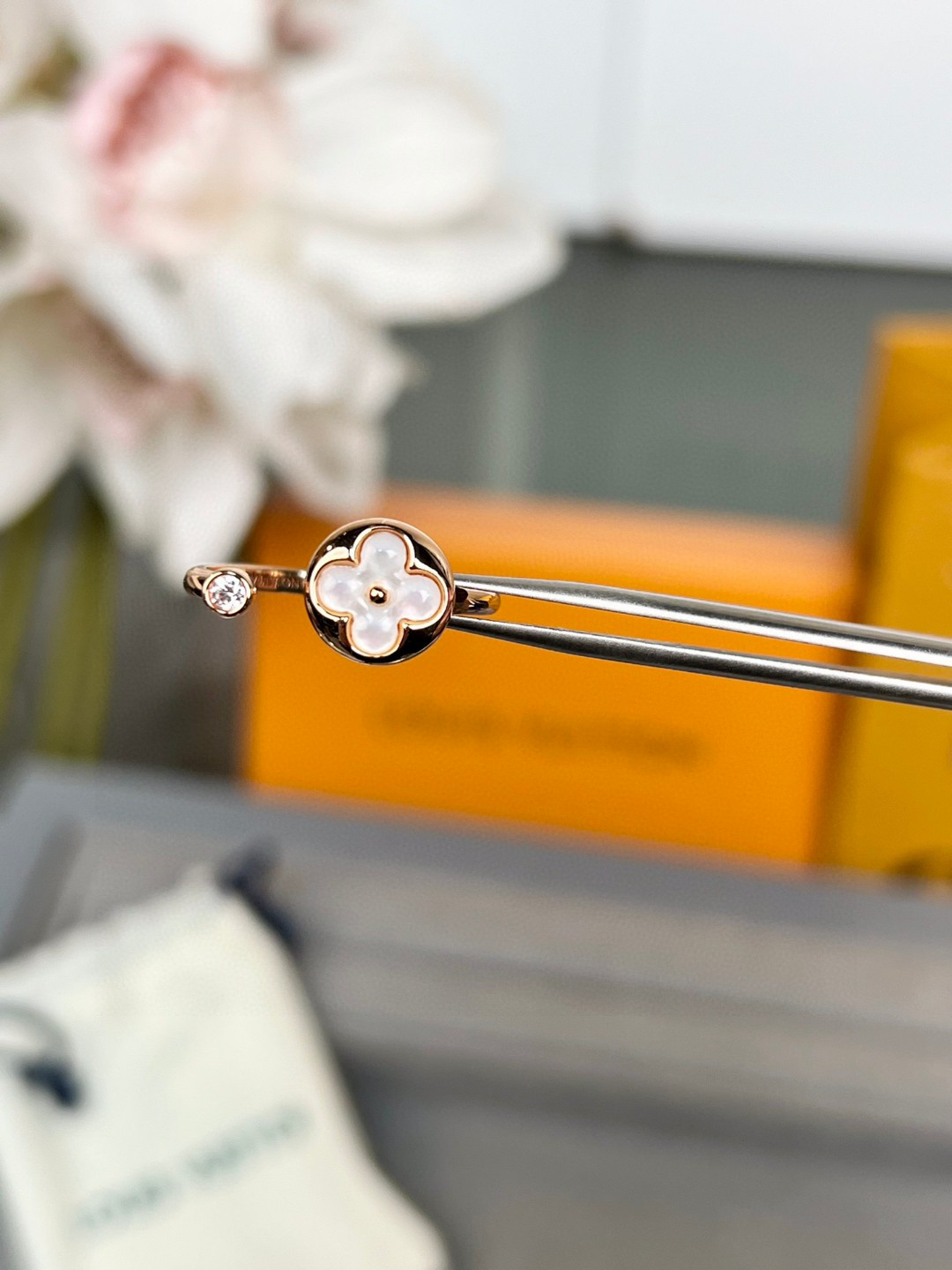 ルイ・ヴィトン「Louis Vuitton」Color Blossom Mini リング