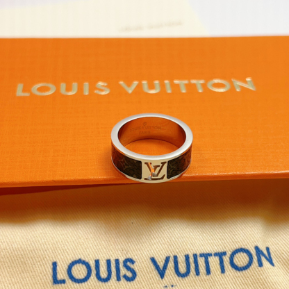 ルイ・ヴィトン「Louis Vuitton」Epi リング