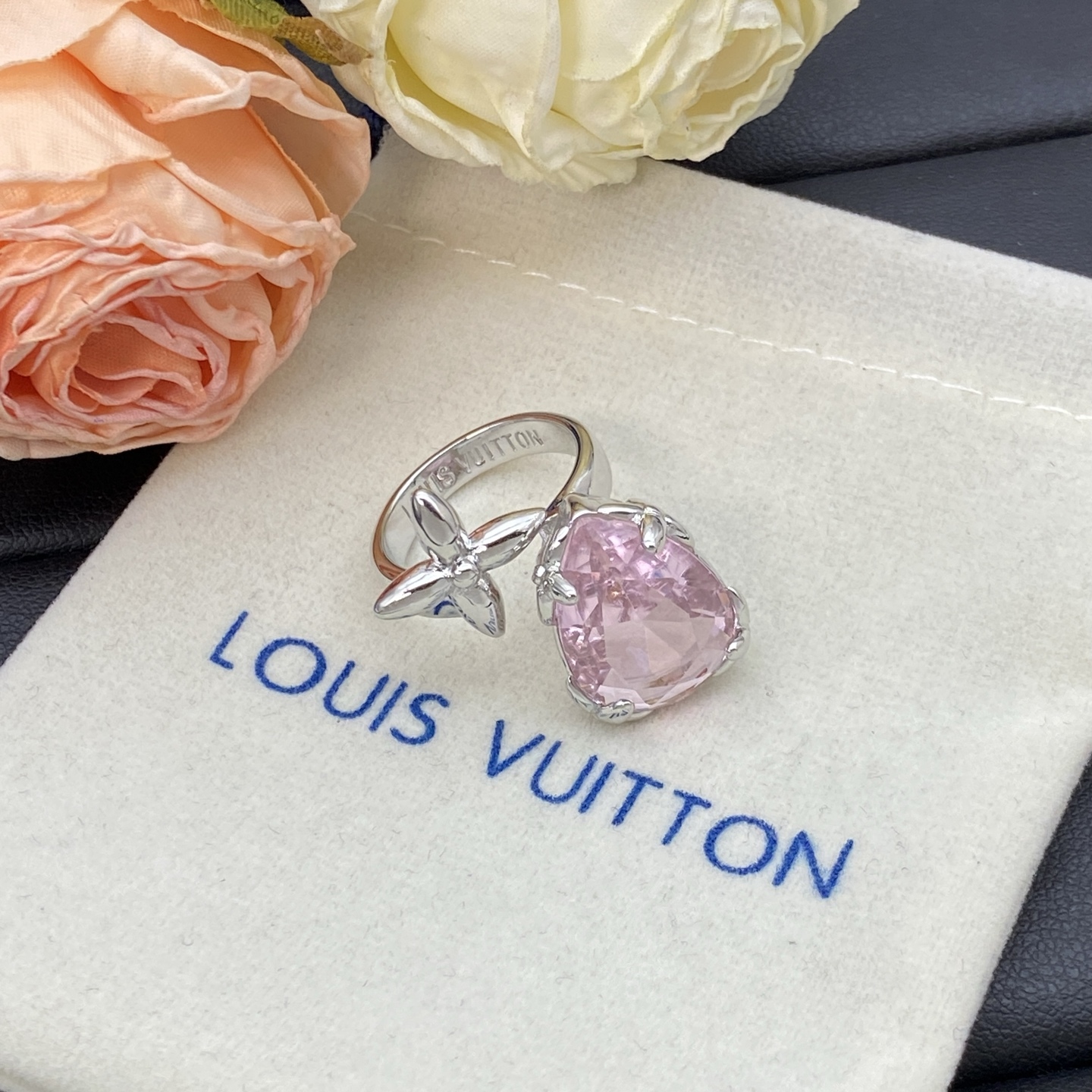 ルイ・ヴィトン「Louis Vuitton」Diamonds Pavé Solitaire リング